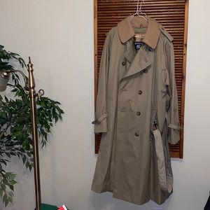 Vtg Burberrys Beige Nova Check Belted Double Breast Trench Coat W Lining…